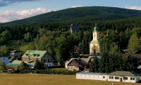 Widok Harrachova spod skoczni